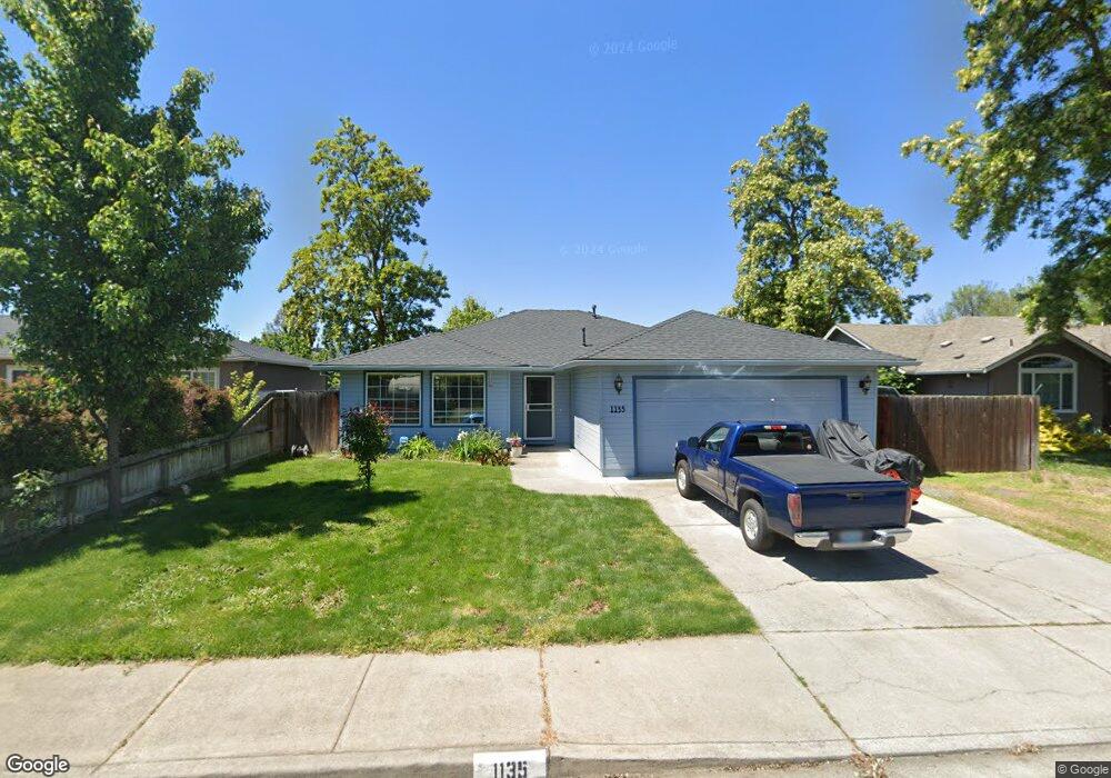 1135 Looking Glass Way, Central Point, OR 97502 - photo 1