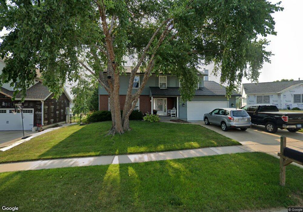 4544 Lancaster Dr NE, Cedar Rapids, IA 52402 - photo 1