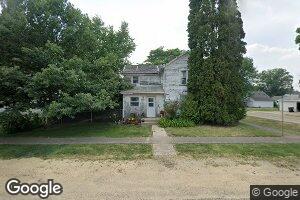 202 S 2nd Ave, Forreston, IL 61030