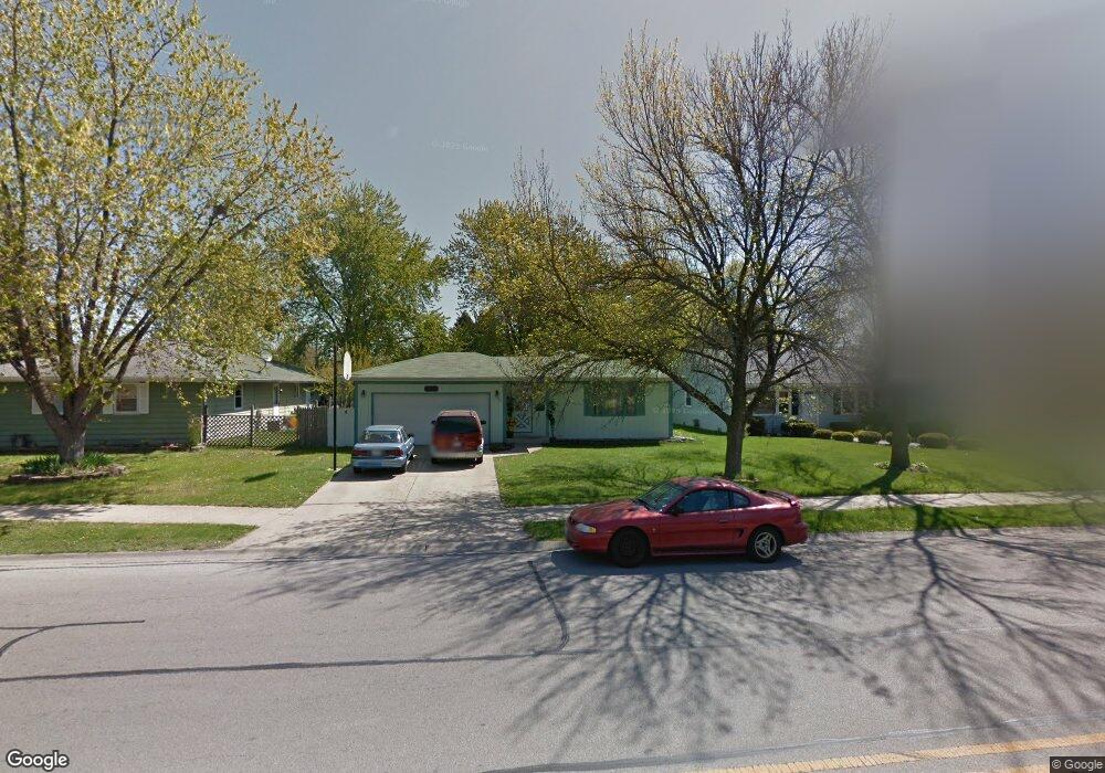 1101 N Elmwood Dr, Aurora, IL 60506 - photo 1