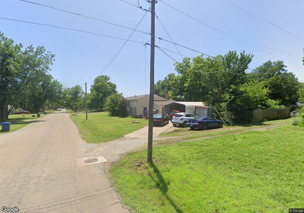 1146 E 3rd St, Cushing, OK 74023 - photo 1