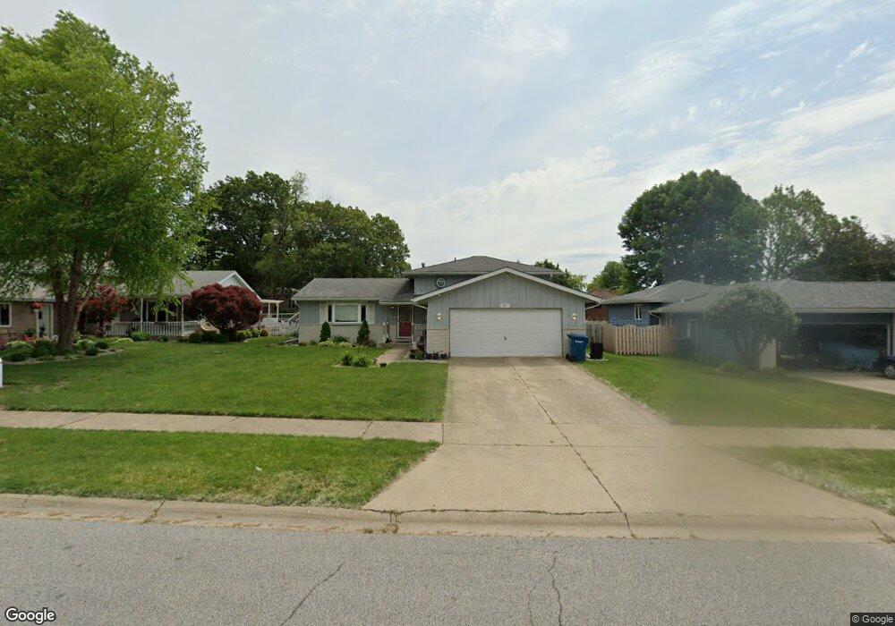 607 N Rueth Dr, Griffith, IN 46319 - photo 1