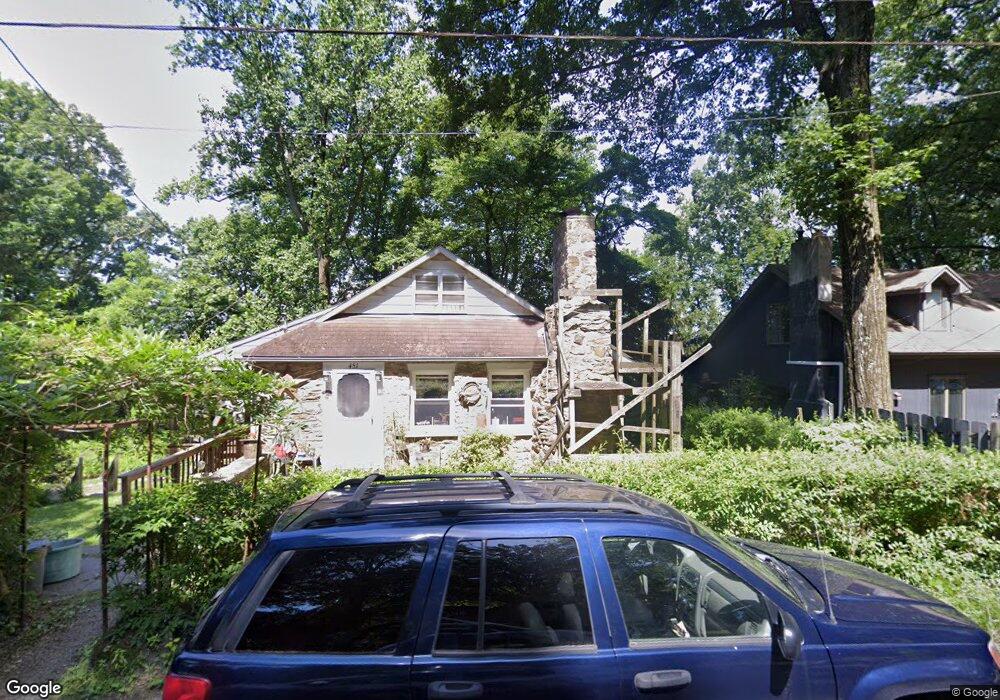 445 Rock Cliff Rd, Emmaus, PA 18049 - photo 1