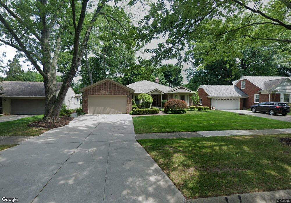 282 Lothrop Rd, Grosse Pointe Farms, MI 48236 - photo 1