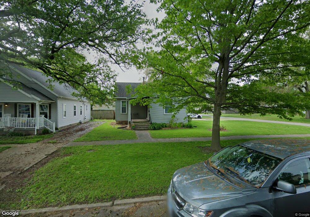 2721 Moultrie Ave, Mattoon, IL 61938 - photo 1