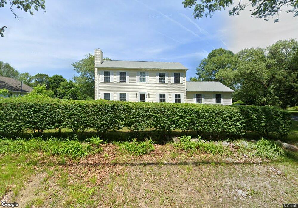 597 Saugatucket Rd, Wakefield, RI 02879 - photo 1