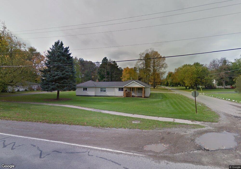 110 S Hospital Rd, Waterford, MI 48327 - photo 1