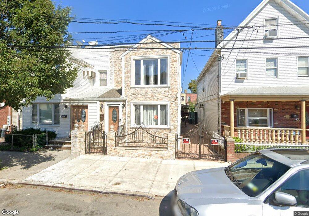10343 103rd St, Ozone Park, NY 11417 - photo 1
