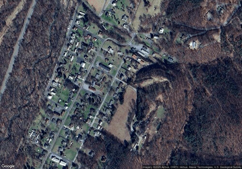 348 N Laurel Ave, Berkeley Springs, WV 25411 - photo 1