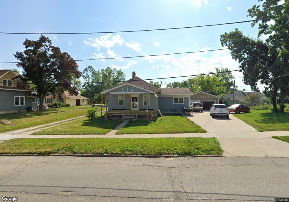 1126 19th St SE, Cedar Rapids, IA 52403 - photo 1