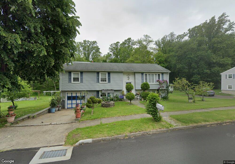 33 Meadowbrook Rd, West Haven, CT 06516 - photo 1