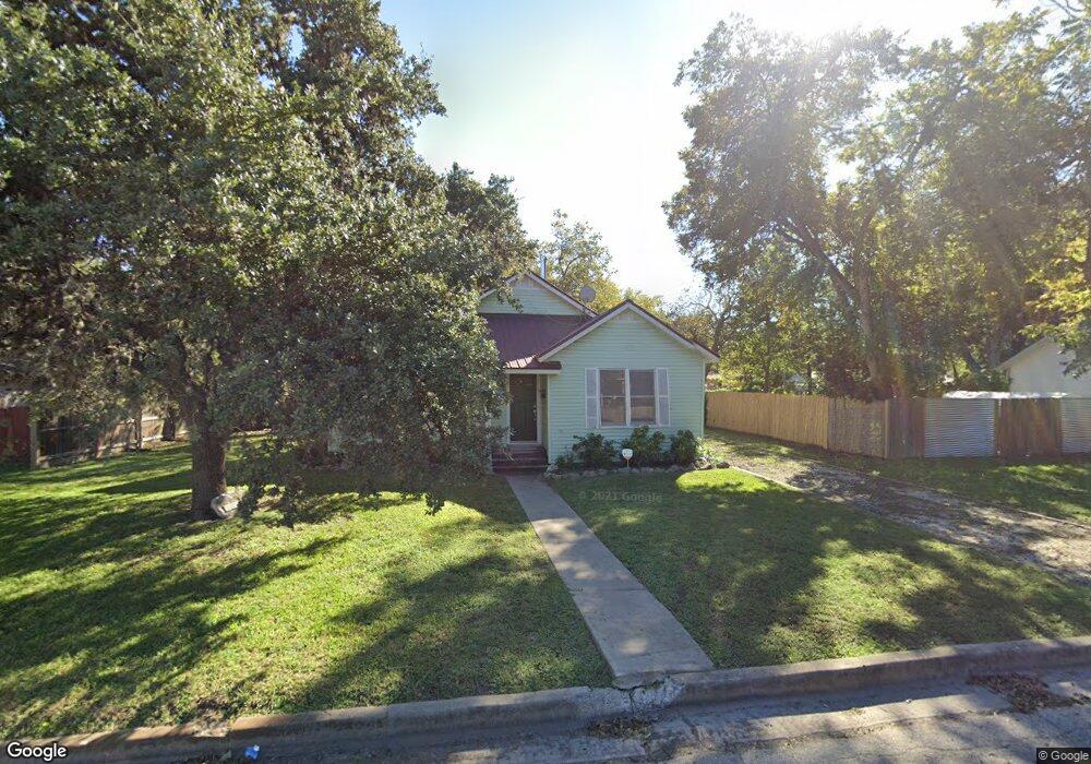 1013 E Cedar St, Seguin, TX 78155 - photo 1
