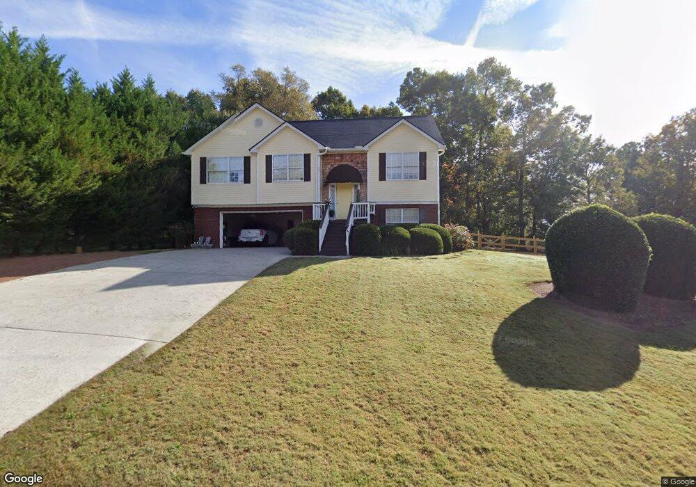 207 Lamar Ln, Hoschton, GA 30548 - photo 1