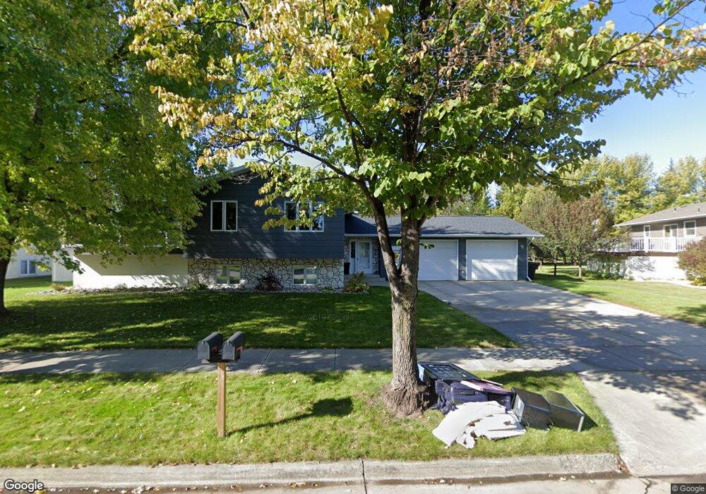 2506 W Fallcreek Ct, Grand Forks, ND 58201 - photo 1