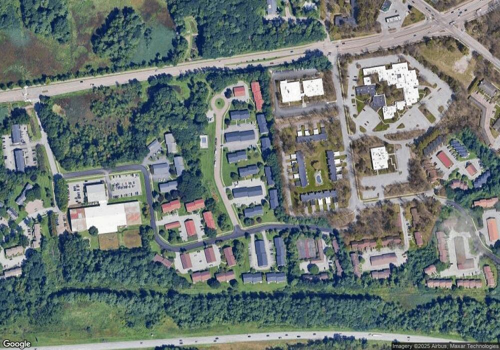 136 N Twin Oaks Terrace, South Burlington, VT 05403 - photo 1