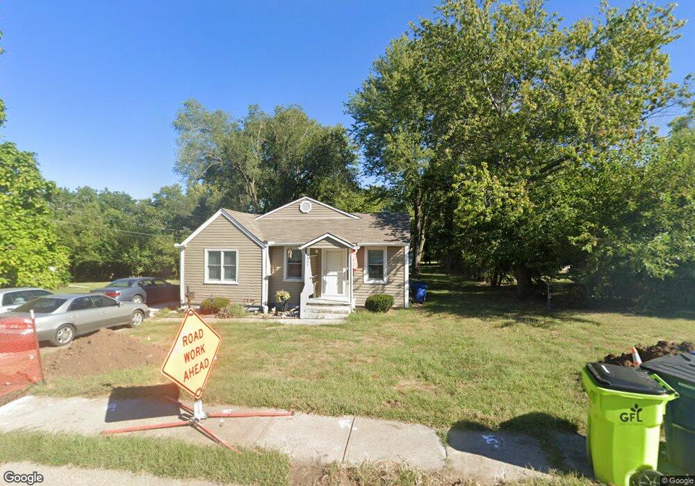 1607 NW Vesper St, Blue Springs, MO 64015 - photo 1