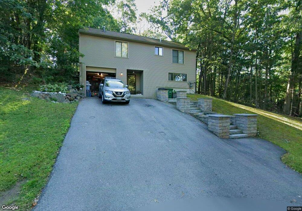 15 Shetland Rd, Nashua, NH 03062 - photo 1