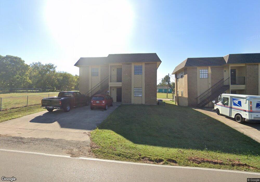 613 W Gilmer St unit b, Ennis, TX 75119 - photo 1