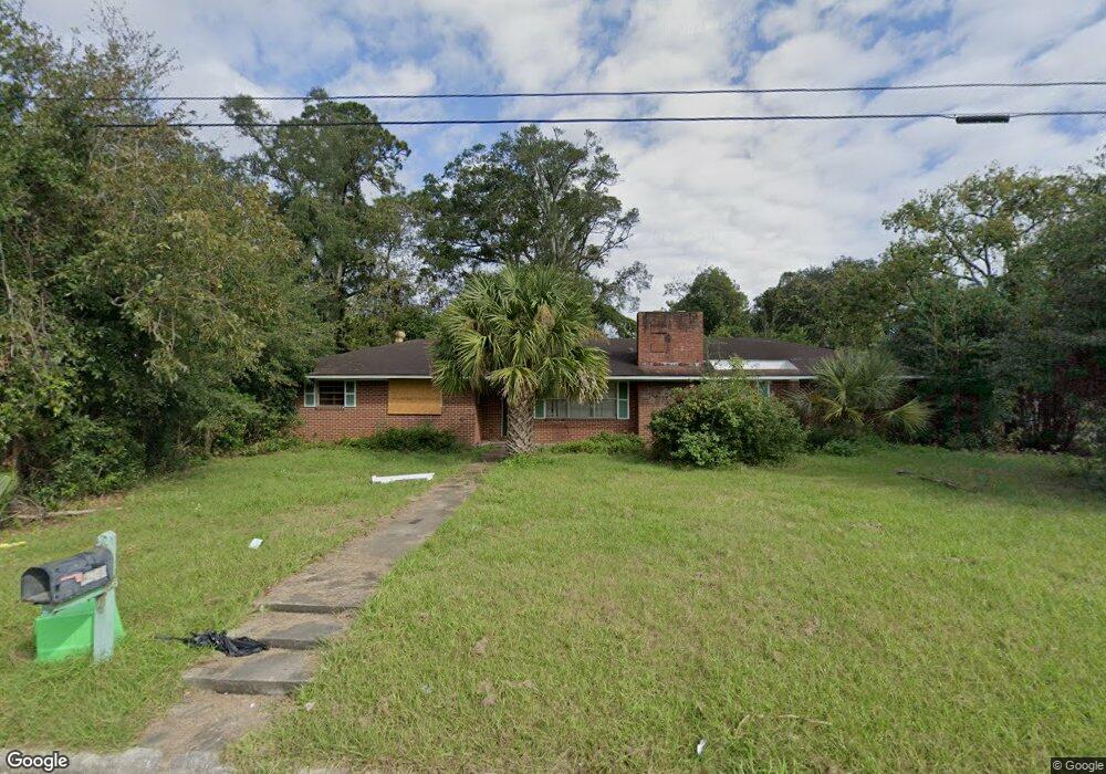 3302 Franklin Ave, Brunswick, GA 31520 - photo 1