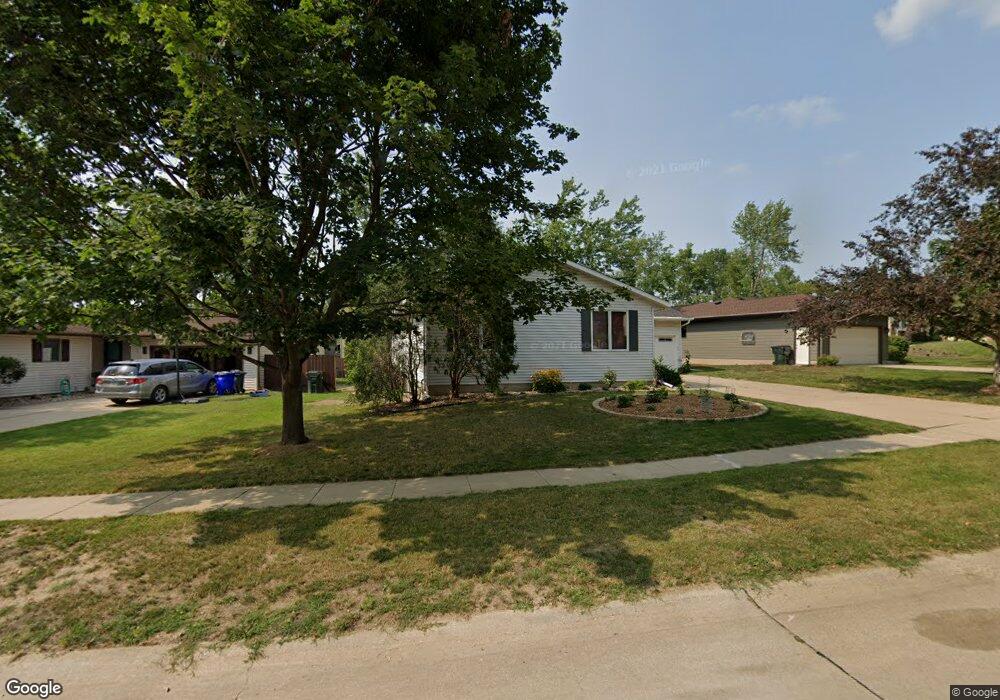 3510 Raven Ln NE, Cedar Rapids, IA 52402 - photo 1