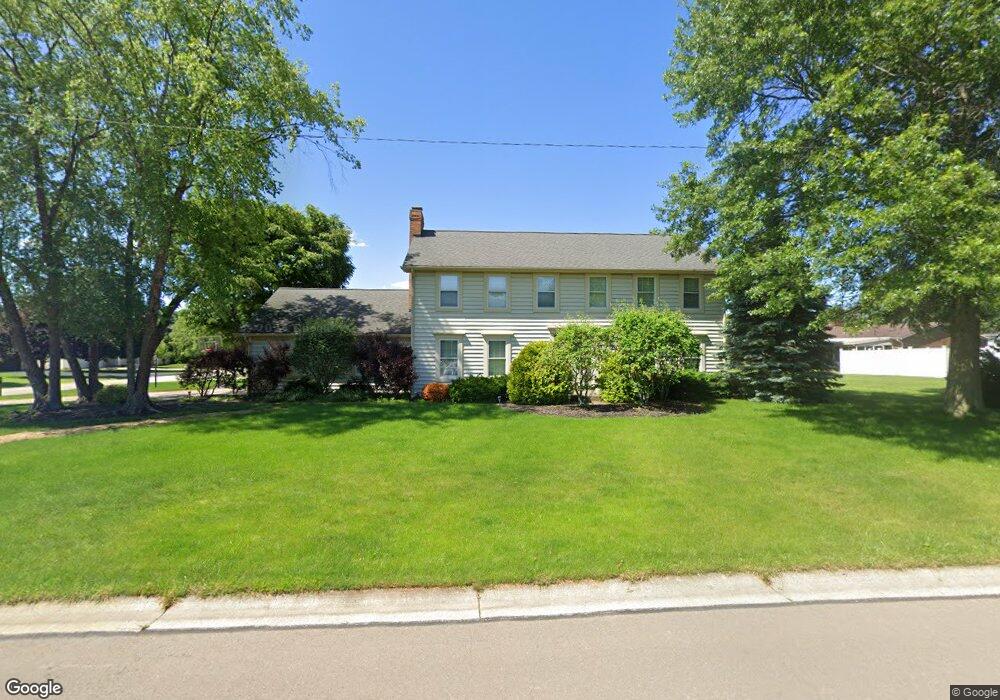 1124 Laura Ave, Bucyrus, OH 44820 - photo 1