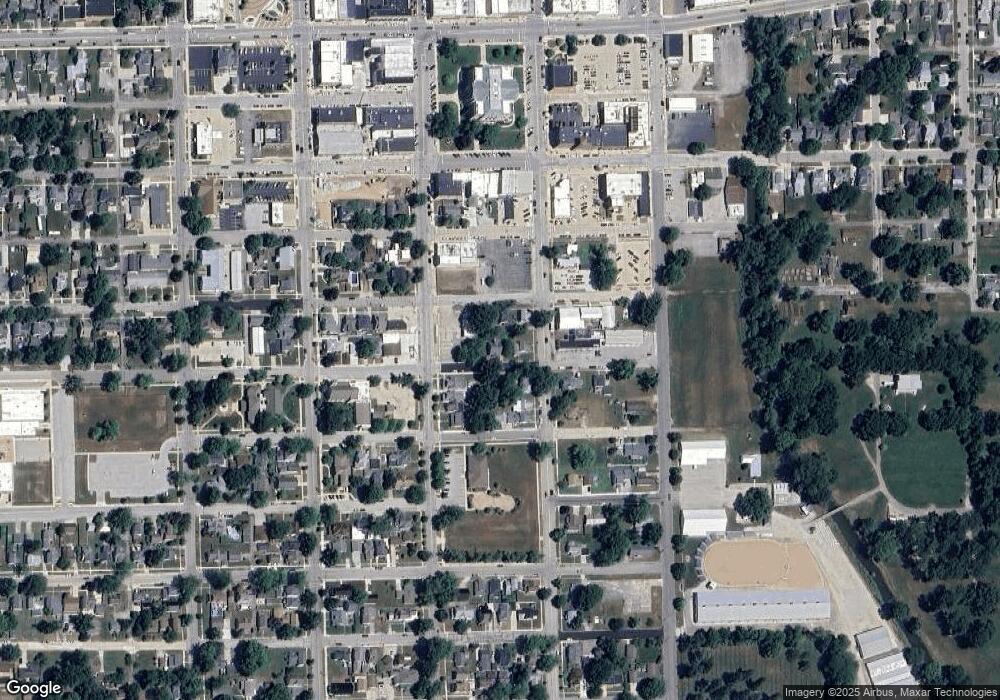 106 E 12th St, Auburn, IN 46706 - photo 1