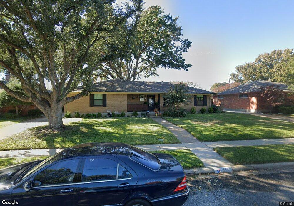 4721 Creighton Dr, Dallas, TX 75214 - photo 1