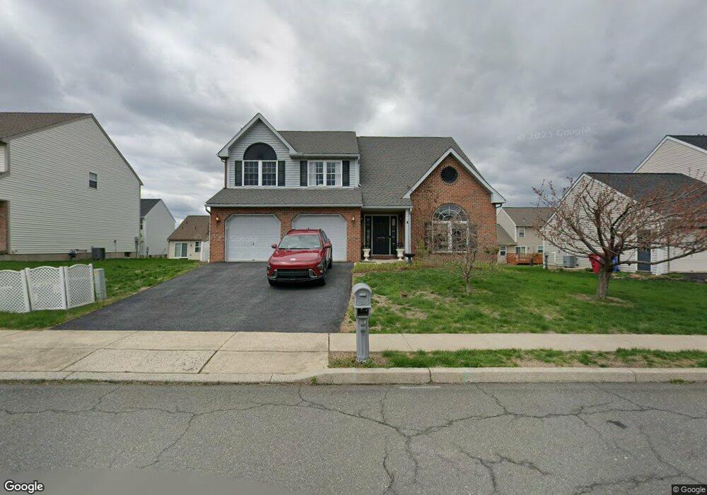 1020 Leanne St, Reading, PA 19605 - photo 1