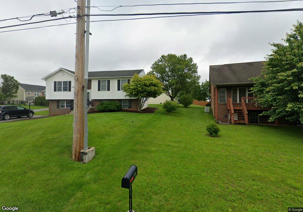 1180 Hollywell Ave, Chambersburg, PA 17201 - photo 1