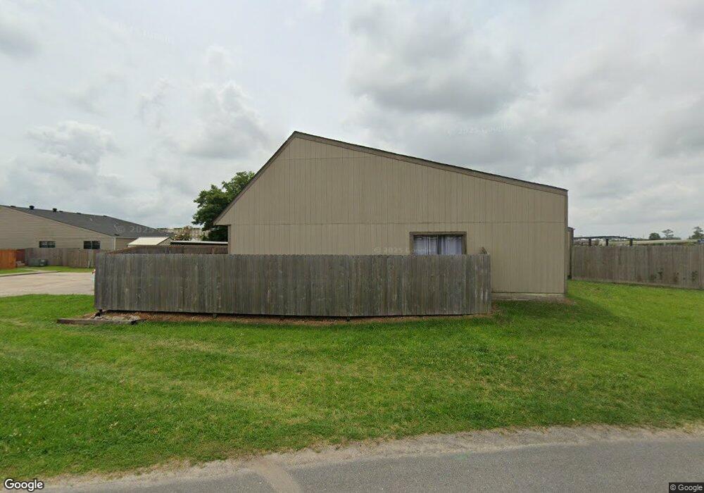 1737 Fox Run Dr, Lake Charles, LA 70605 - photo 1