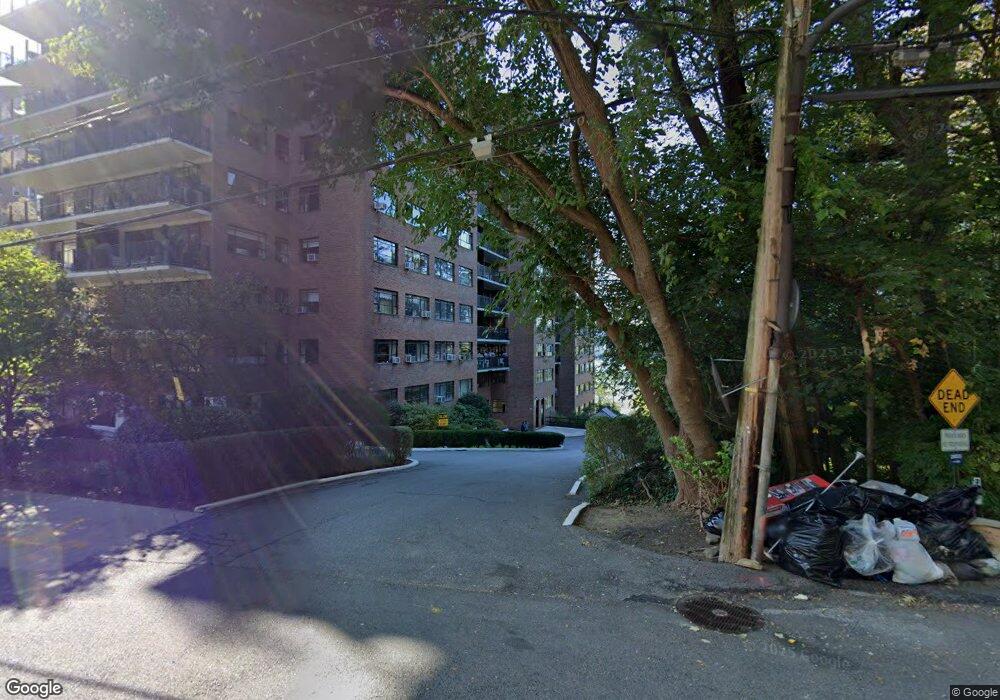 Highpoint on the Hudson unit 16C, Bronx, NY 10463 - photo 1