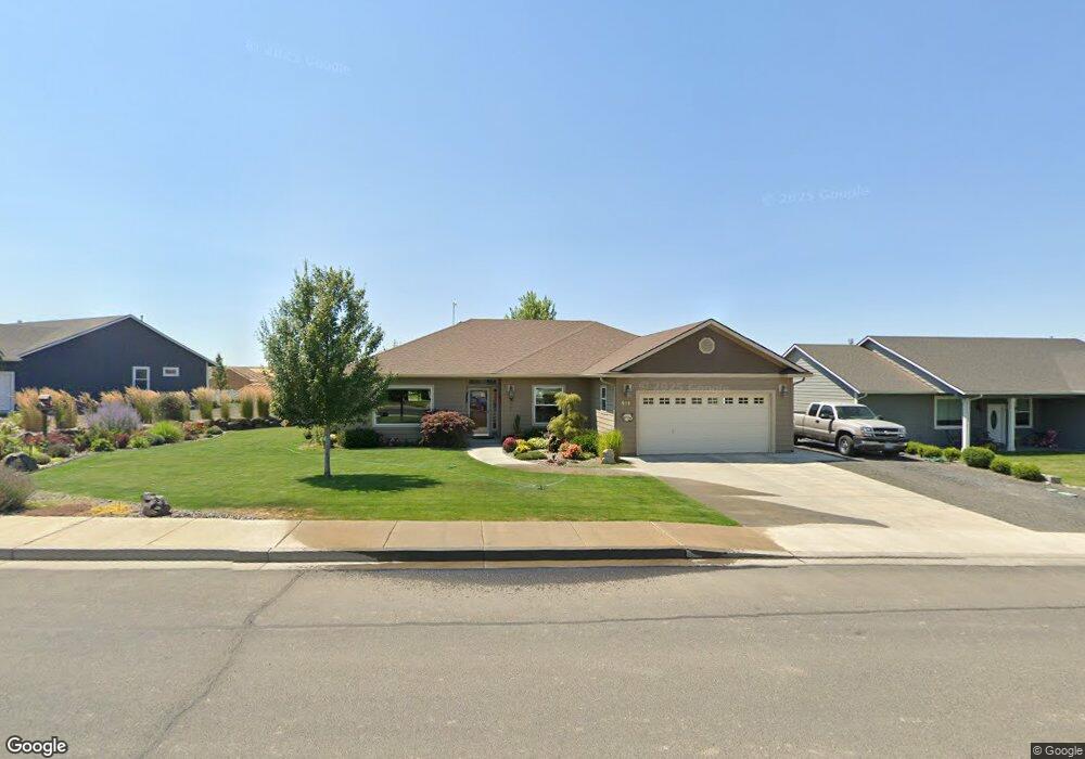 1613 SW 3rd St, Pendleton, OR 97801 - photo 1