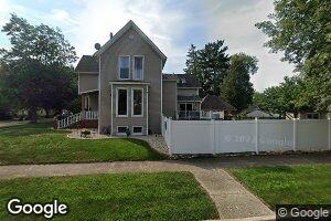 1014 3rd St, Henry, IL 61537