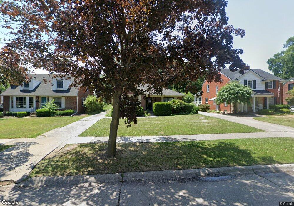 321 Ridgemont Rd, Grosse Pointe Farms, MI 48236 - photo 1