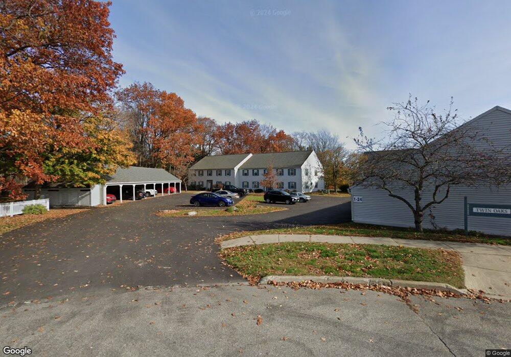 4 Twin Oaks Terrace, South Burlington, VT 05403 - photo 1