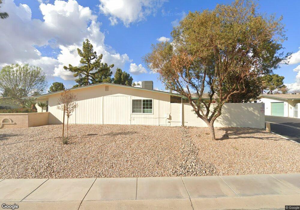 10528 W Highwood Ln, Sun City, AZ 85373 - photo 1