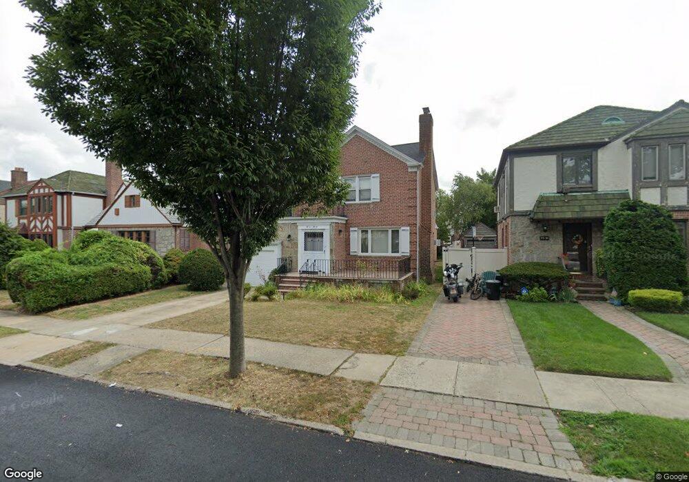 7347 192nd St, Fresh Meadows, NY 11366 - photo 1