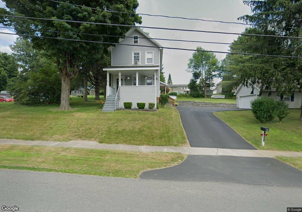 822 Glebe St, Johnstown, NY 12095 - photo 1