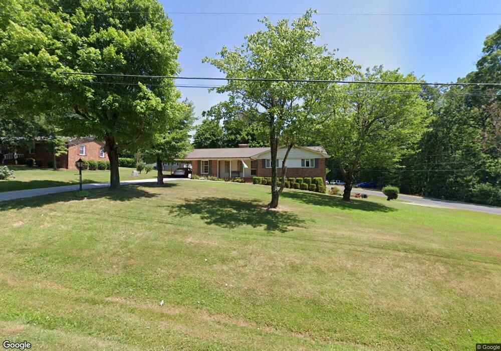 1060 Mcdowell Rd, Asheboro, NC 27205 - photo 1