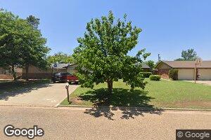 1411 Holliday St, Plainview, TX 79072