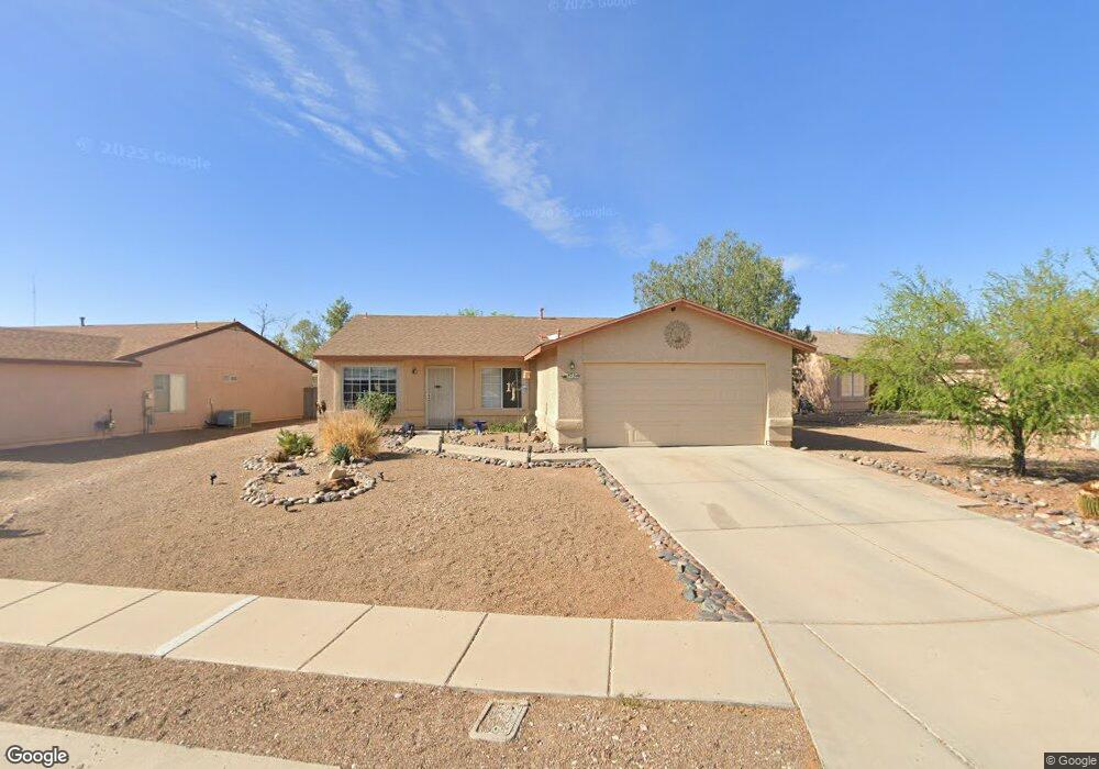 8734 E Squaw Peak Dr, Tucson, AZ 85730 - photo 1