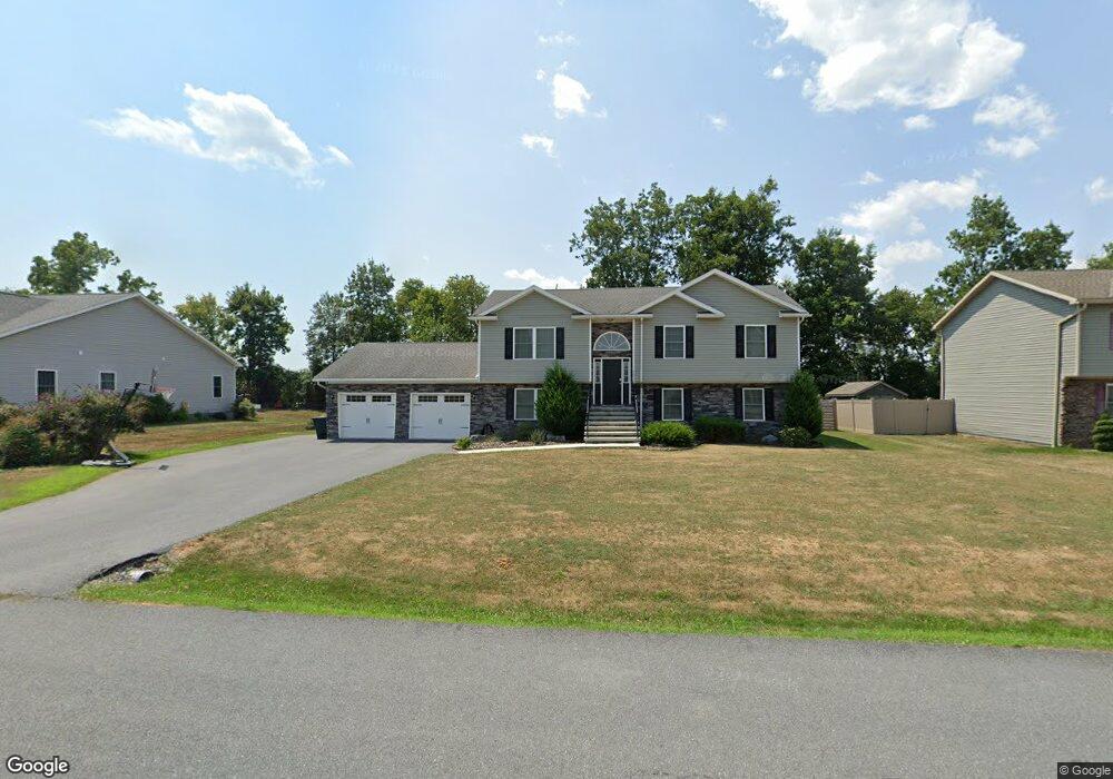 15640 Wedgewood Dr, Greencastle, PA 17225 - photo 1