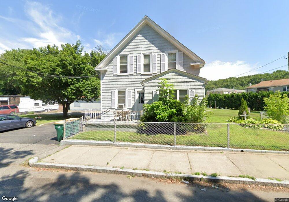 638 Robinson St, Woonsocket, RI 02895 - photo 1