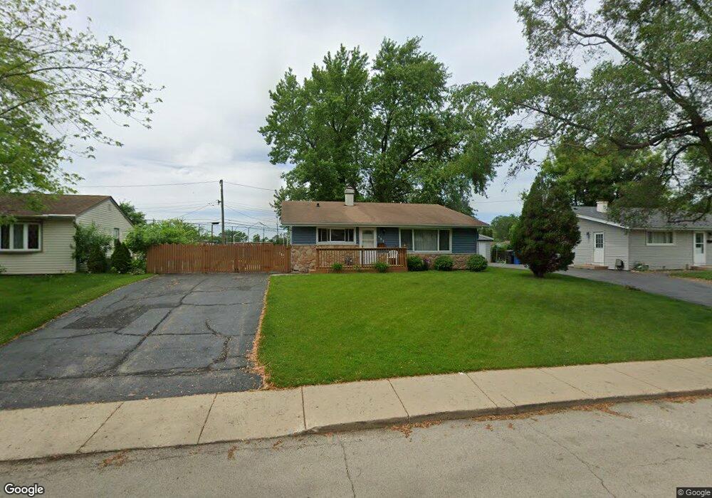 137 Ensenada Dr, Carpentersville, IL 60110 - photo 1