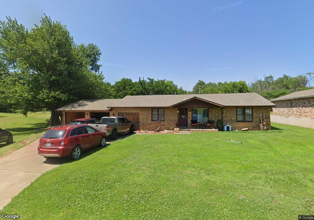 1304 E Broadway St, Cushing, OK 74023 - photo 1
