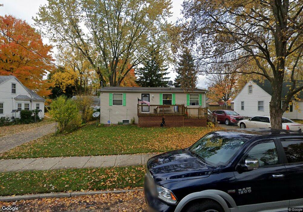 227 Paris Ave, Lansing, MI 48910 - photo 1