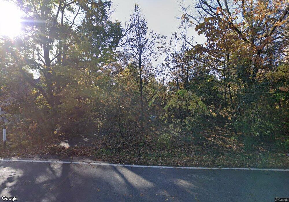 591 Sanctuary Ln, Delafield, WI 53018 - photo 1