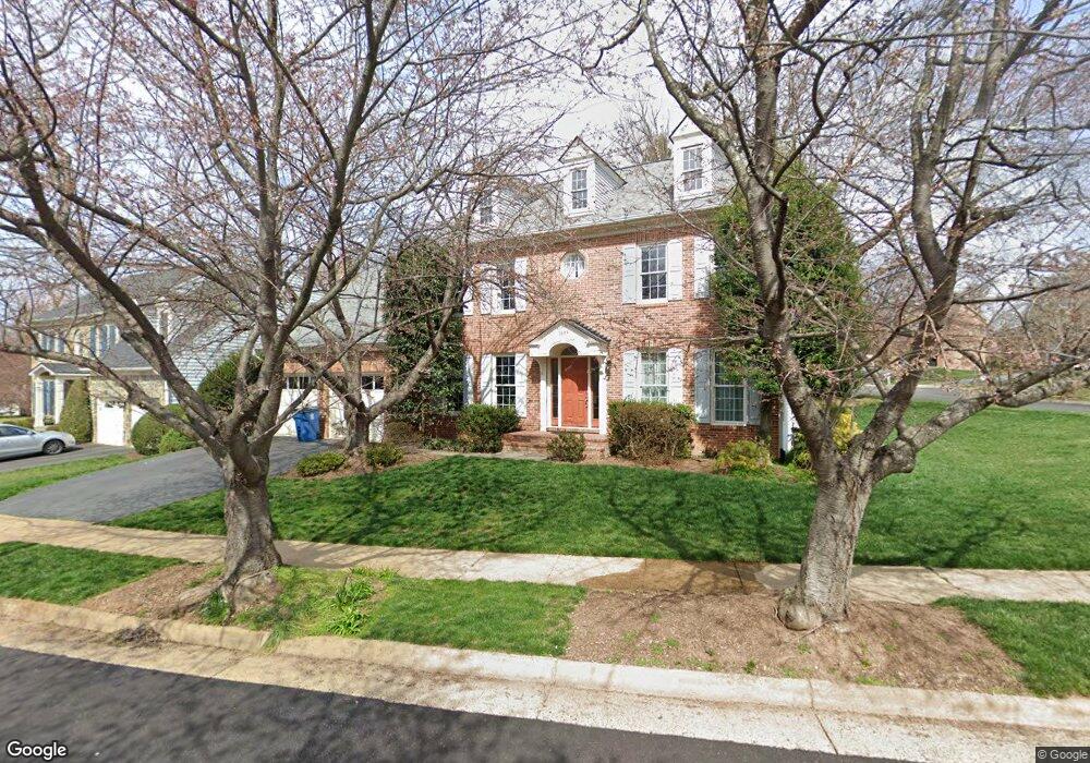 1609 Walden Dr, McLean, VA 22101 - photo 1