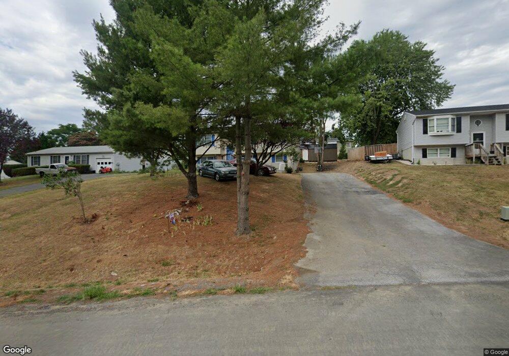 305 Little Sorrel Dr, Strasburg, VA 22657 - photo 1