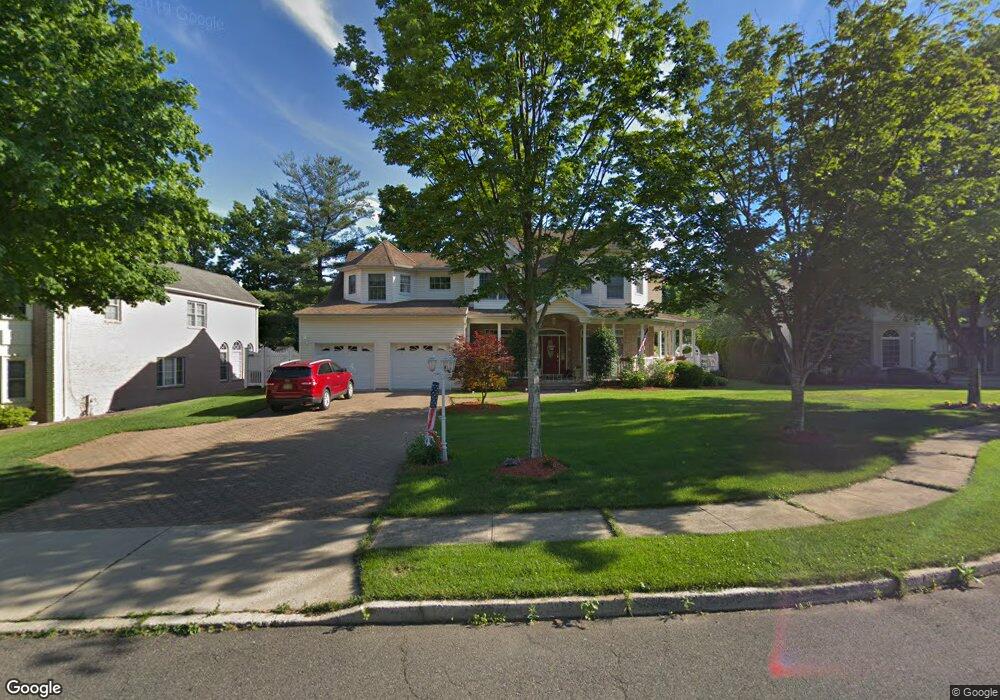 4 Pelican Ct, Paramus, NJ 07652 - photo 1